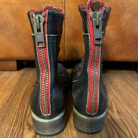Freebird Liverpool boots~Size 10! Black with Red Zippers - Picture 4 of 6